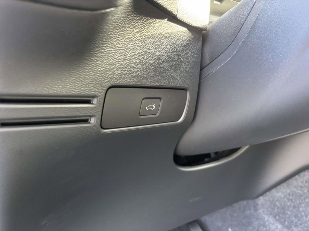 New 2026 Volvo XC40 B5 Plus w/ Protection Package Premier image 14