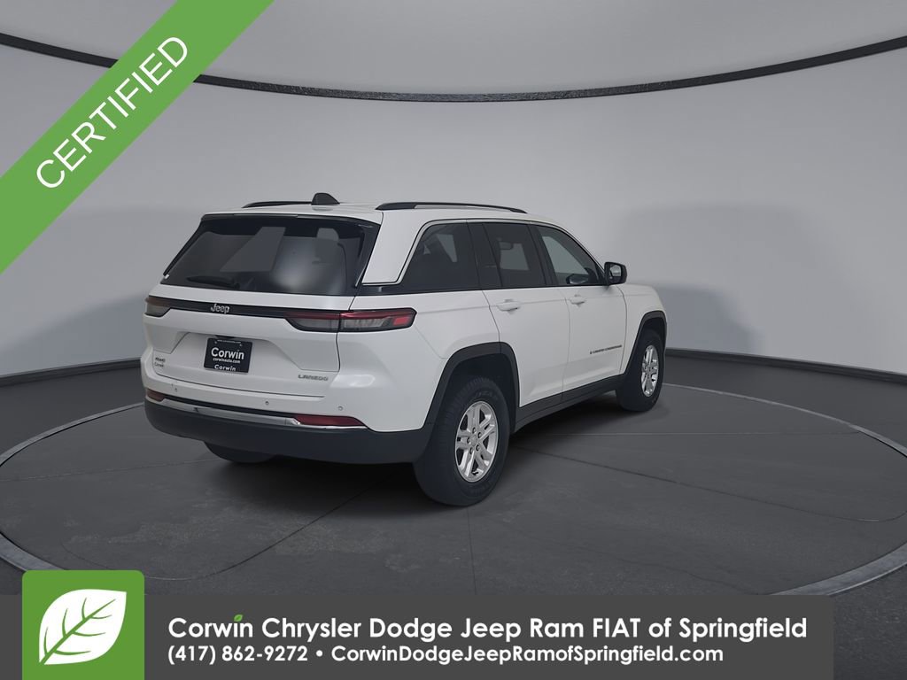 Used 2023 Jeep Grand Cherokee Laredo AWD/4WD image 14