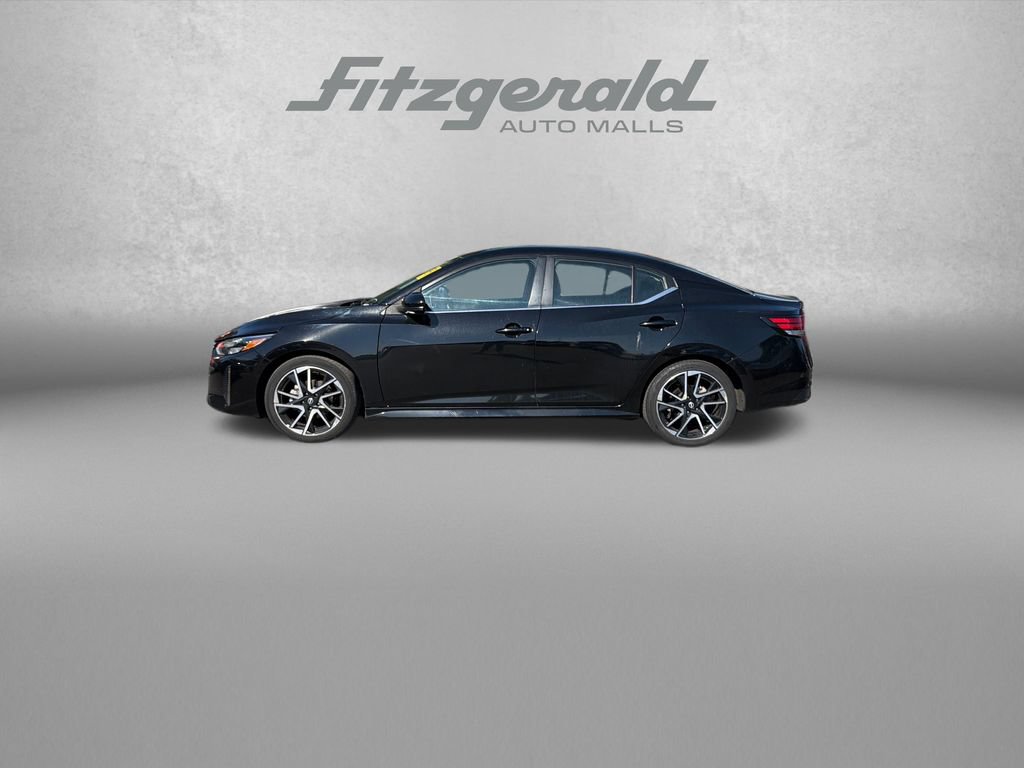 Used 2025 Nissan Sentra SR FWD image 5