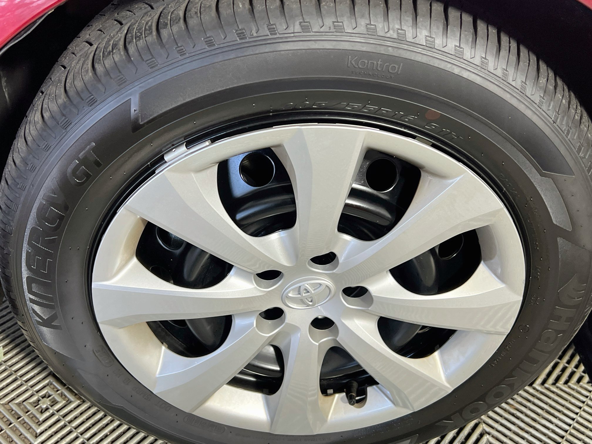 Used 2026 Toyota Corolla LE FWD image 14