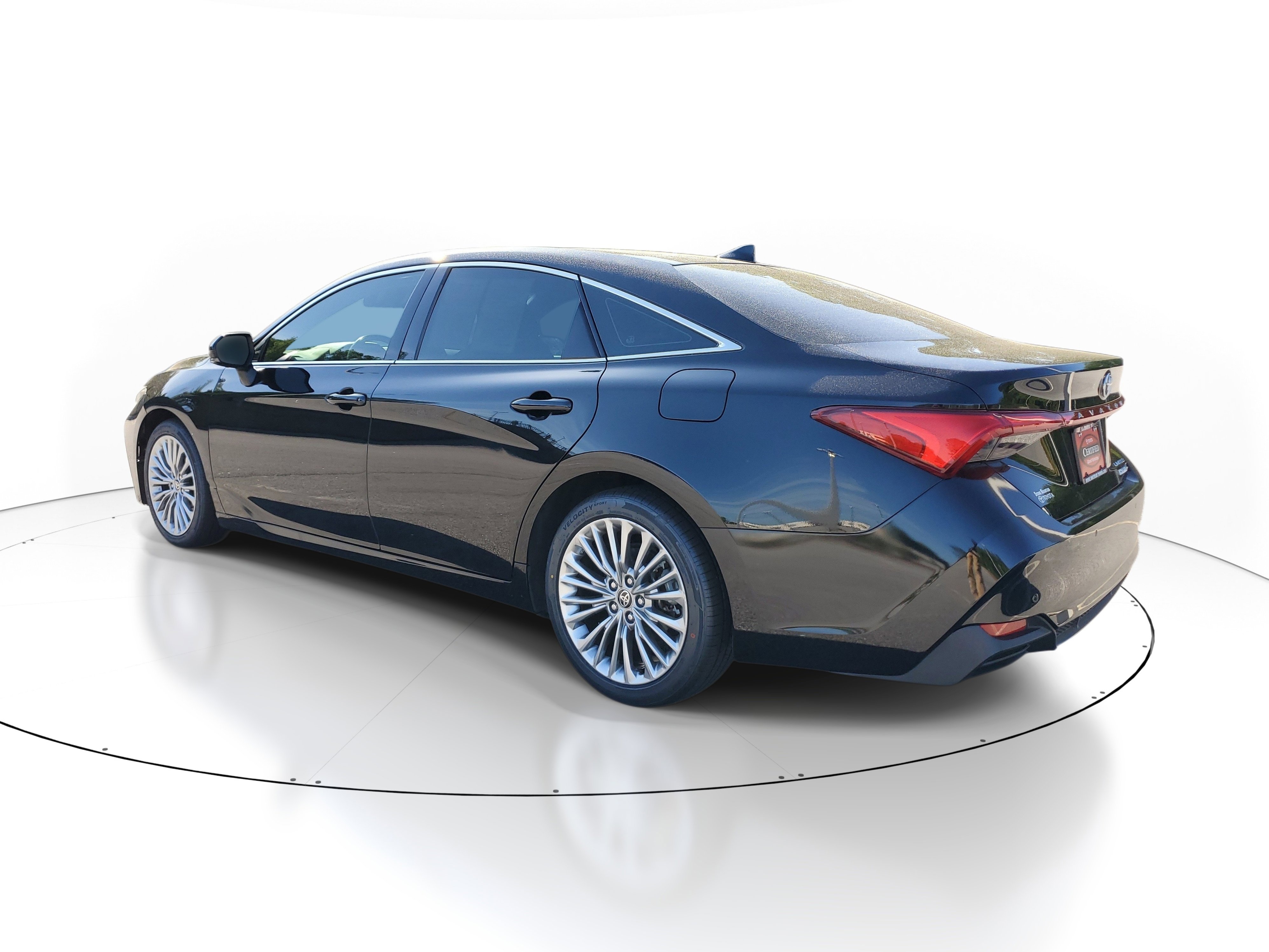 Used 2022 Toyota Avalon Limited FWD image 4
