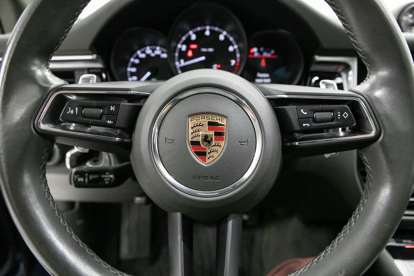 Certified 2023 Porsche Macan AWD/4WD image 14