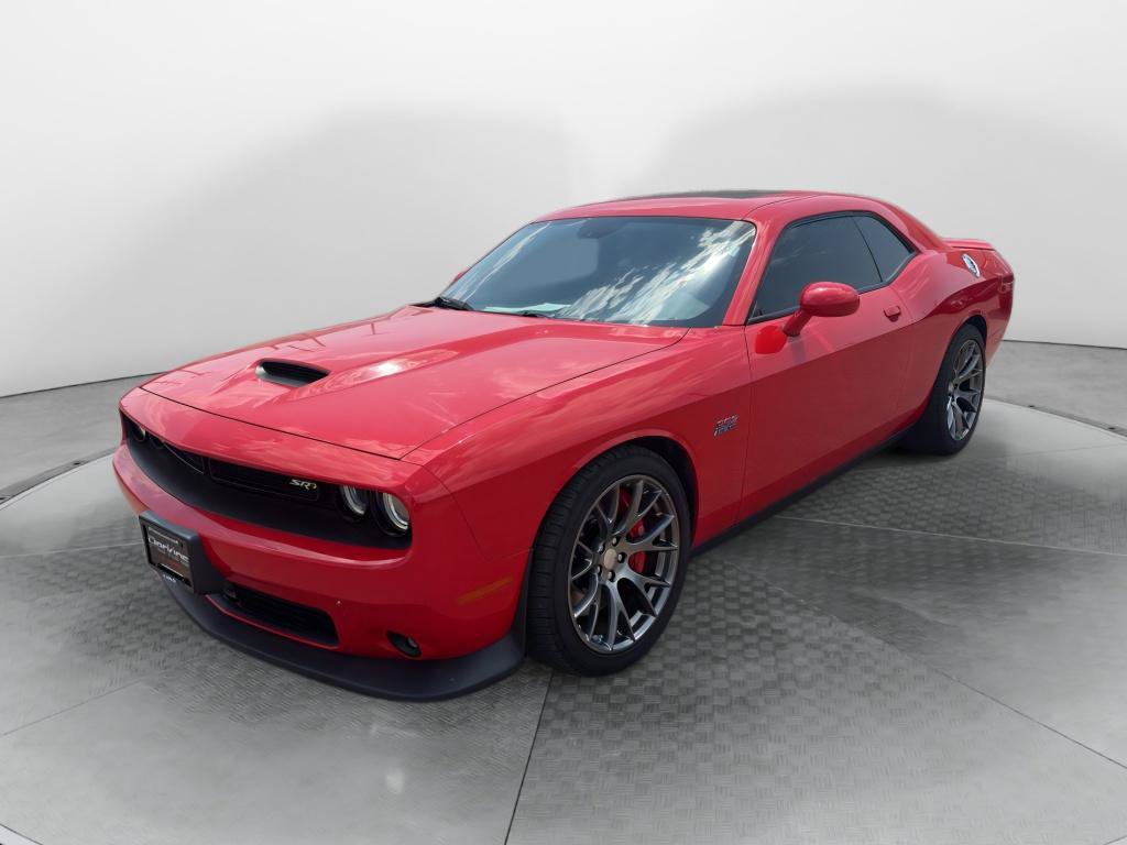 Used 2016 Dodge Challenger SRT w/ Technology Group RWD image 1