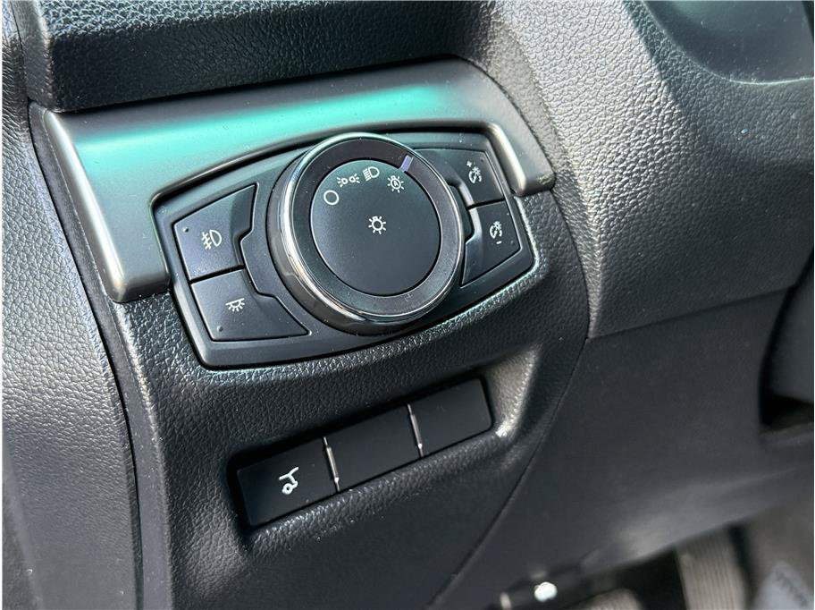 Used 2019 Ford Explorer XLT w/ Equipment Group 201A FWD image 16