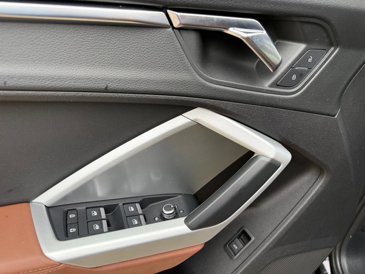 Used 2020 Audi Q3 2.0T Premium w/ Convenience Package image 14