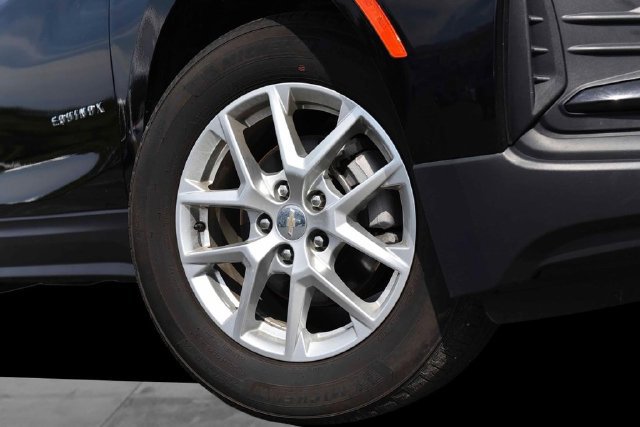 Used 2024 Chevrolet Equinox LS FWD image 3