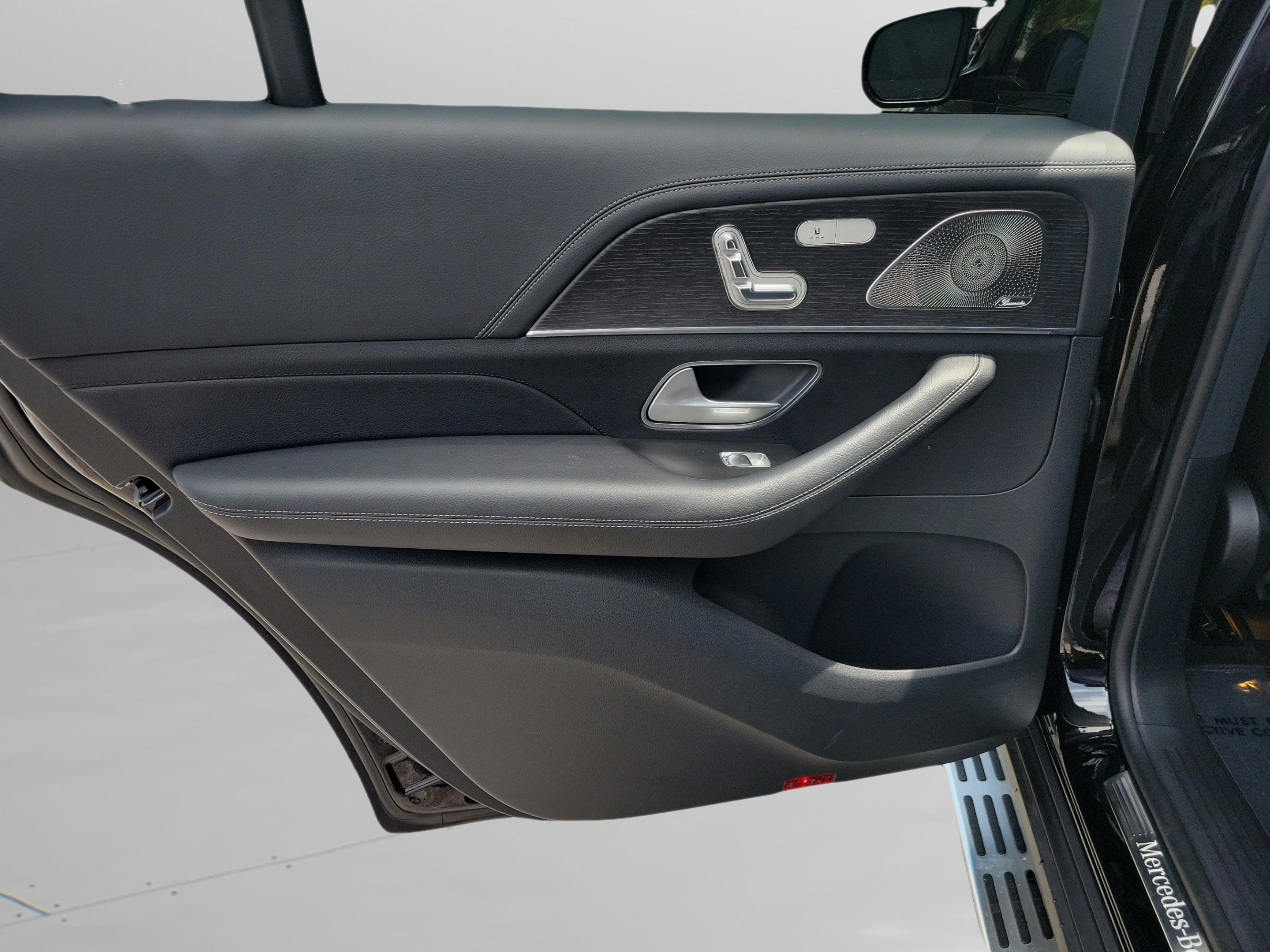 Certified 2025 Mercedes-Benz GLS 580 4MATIC image 7
