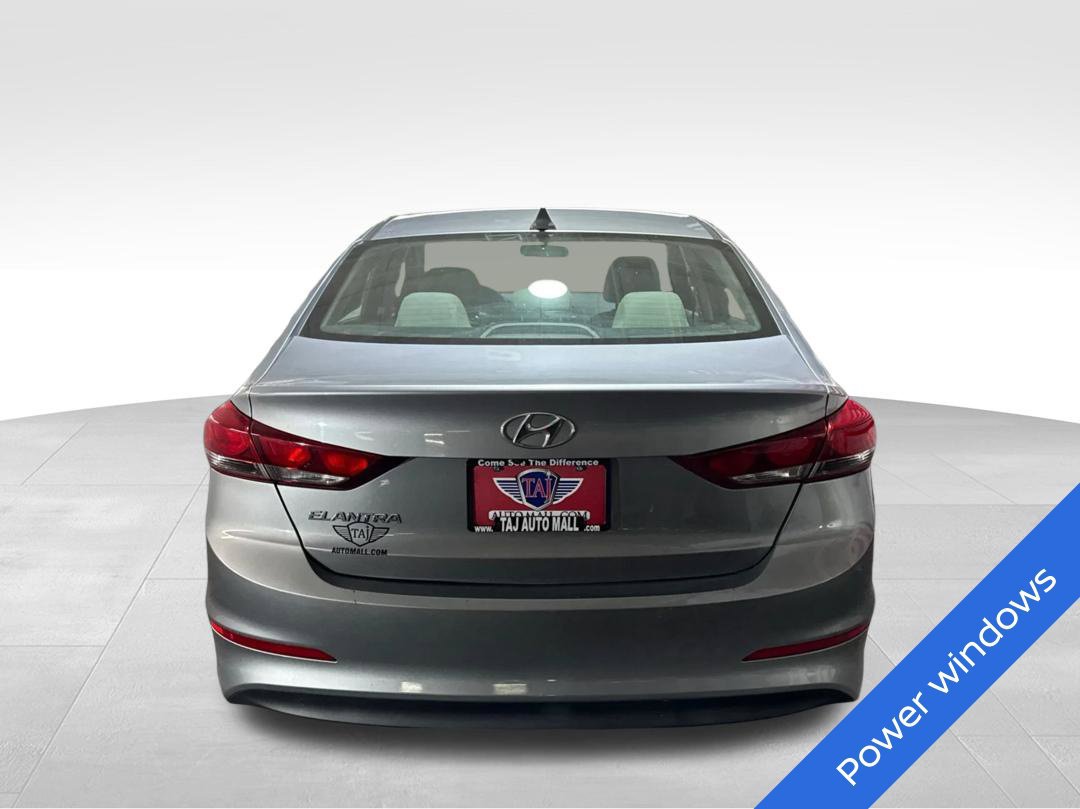 Used 2017 Hyundai Elantra SE FWD image 6