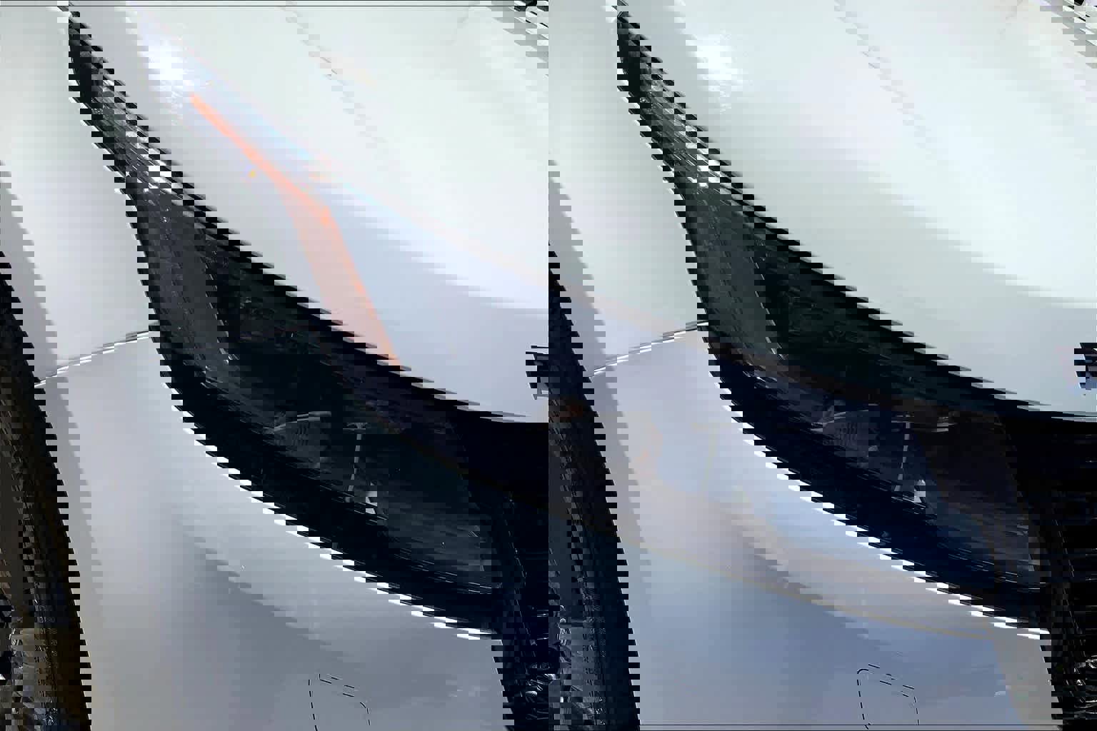 Used 2025 Land Rover Range Rover Velar Dynamic SE image 25