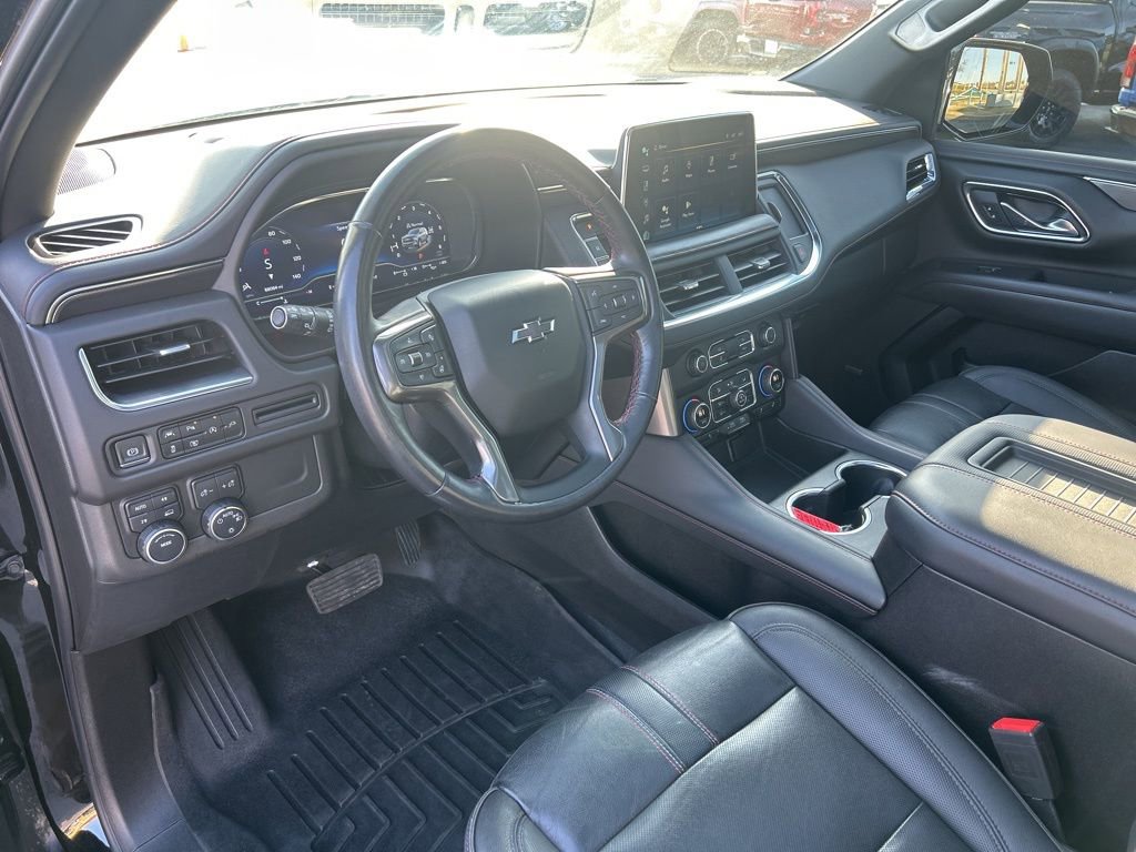 Used 2022 Chevrolet Suburban RST w/ Luxury Package image 21