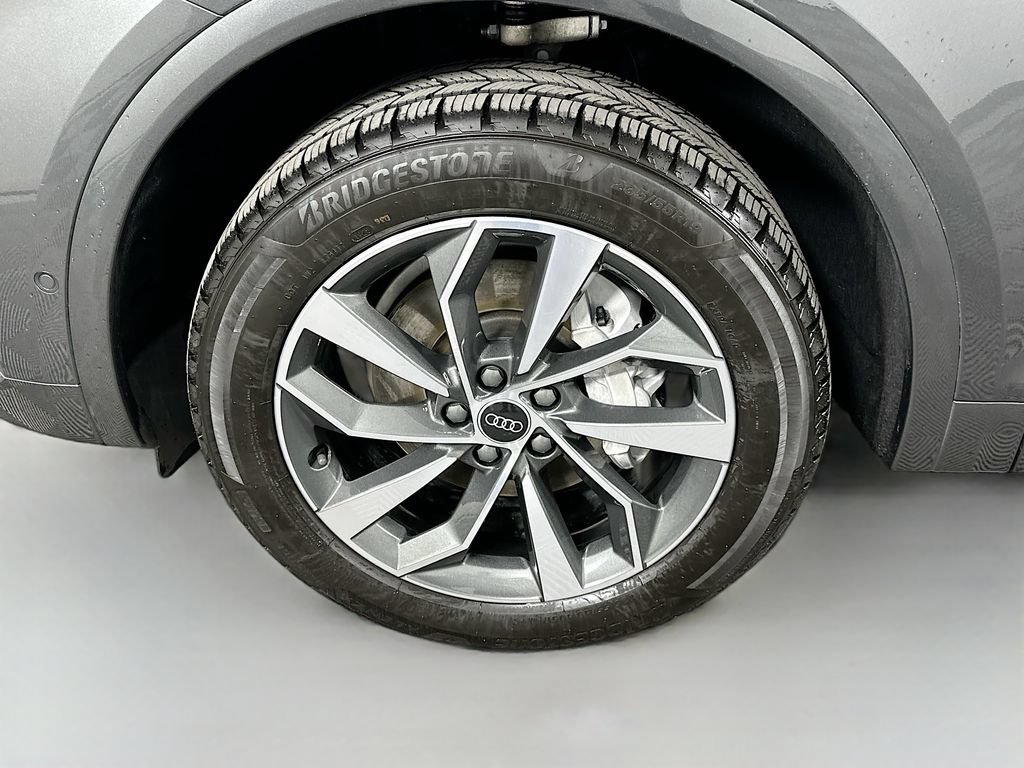 Used 2023 Audi Q5 2.0T Prestige w/ Prestige Package AWD/4WD image 32
