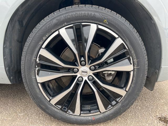 Certified 2025 Volvo XC60 B5 Plus image 12