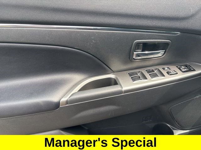 Used 2024 Mitsubishi Outlander Sport SE image 13