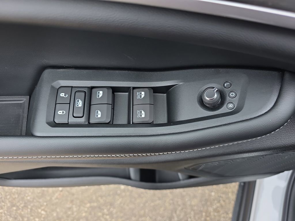 New 2026 Jeep Grand Cherokee Altitude image 28