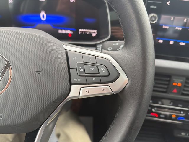 Certified 2025 Volkswagen Jetta SE w/ Sunroof Package image 15