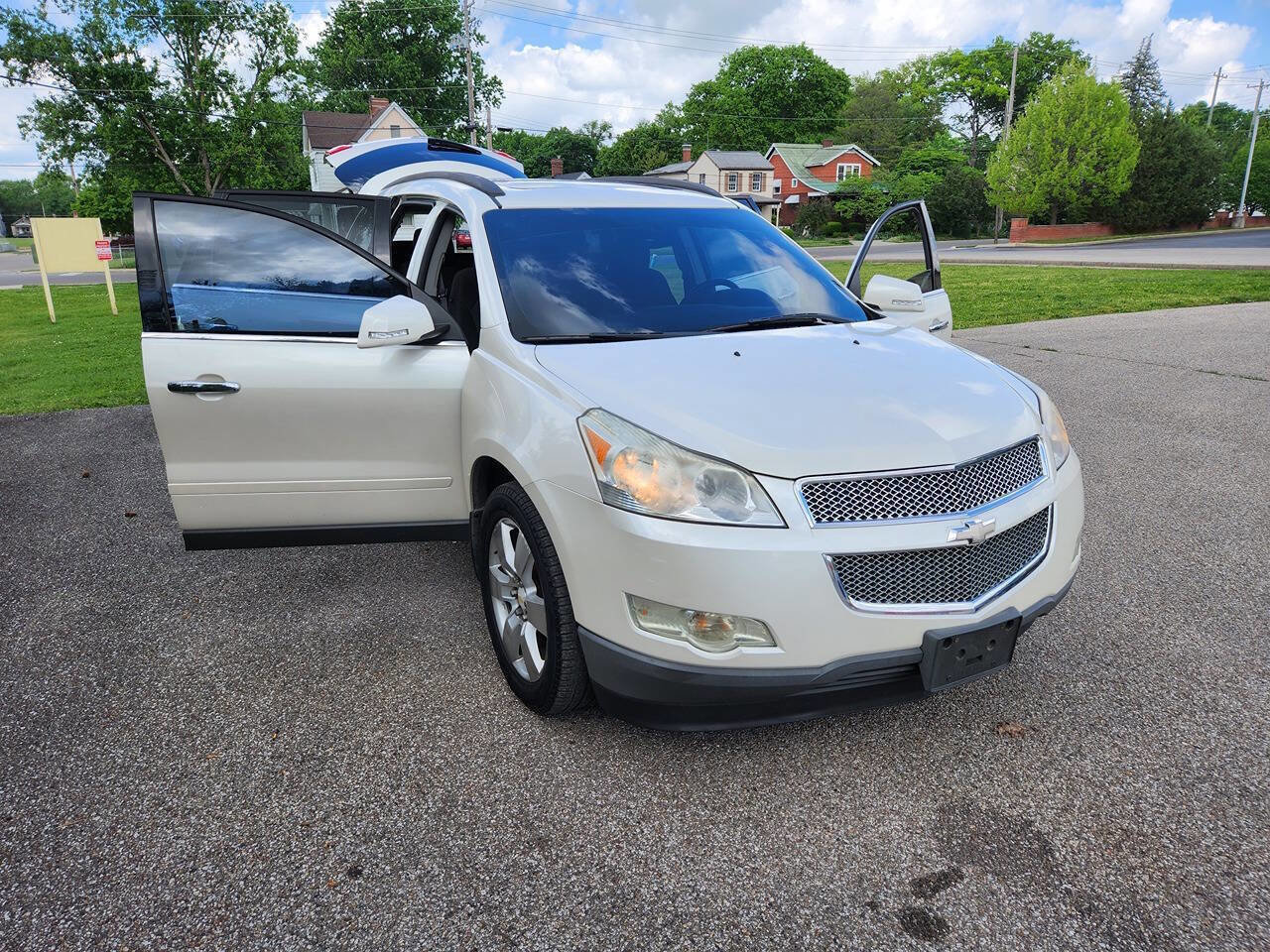 Used 2012 Chevrolet Traverse LT w/ All-Star Edition FWD image 23