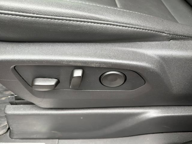 Used 2026 Chevrolet Silverado 2500 LTZ w/ LTZ Convenience Package AWD/4WD image 16