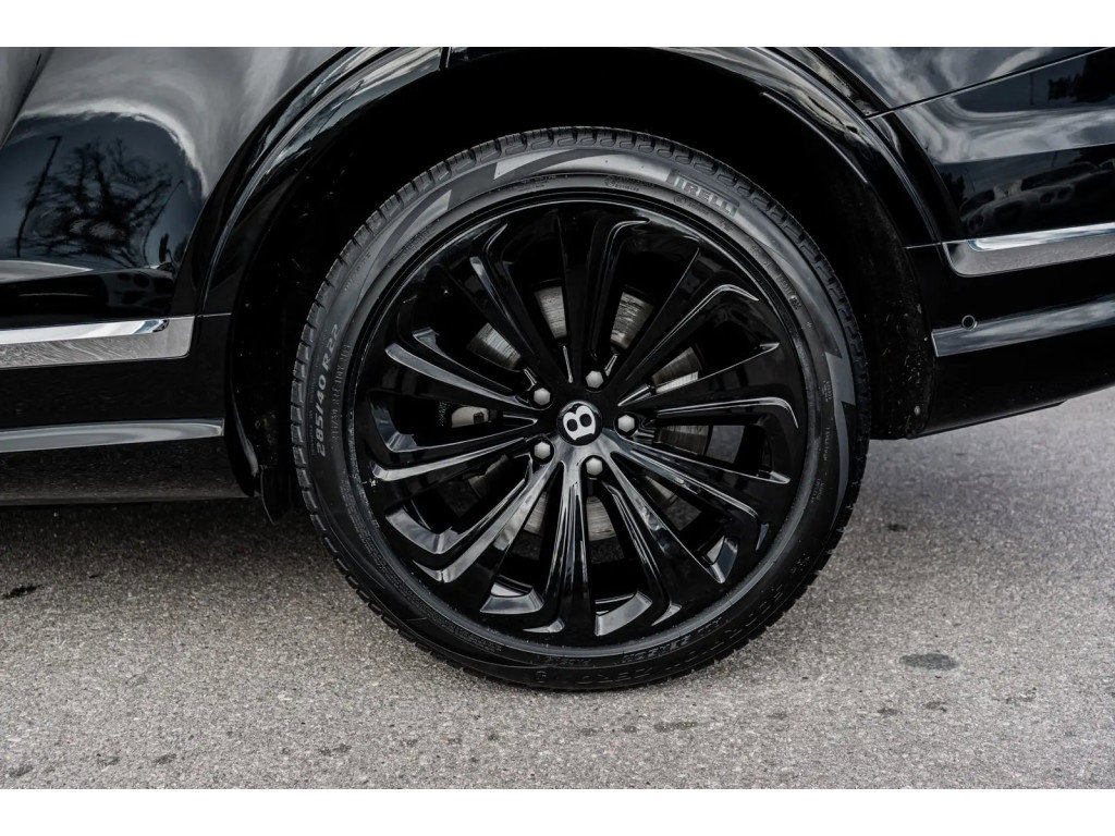Used 2022 Bentley Bentayga image 7