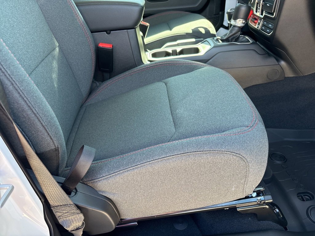 New 2025 Jeep Gladiator Rubicon w/ Convenience Group image 27