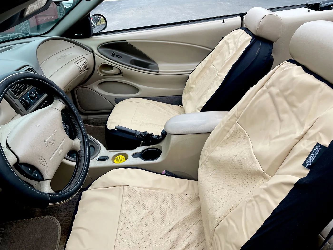 Used 2001 Ford Mustang Premium image 16