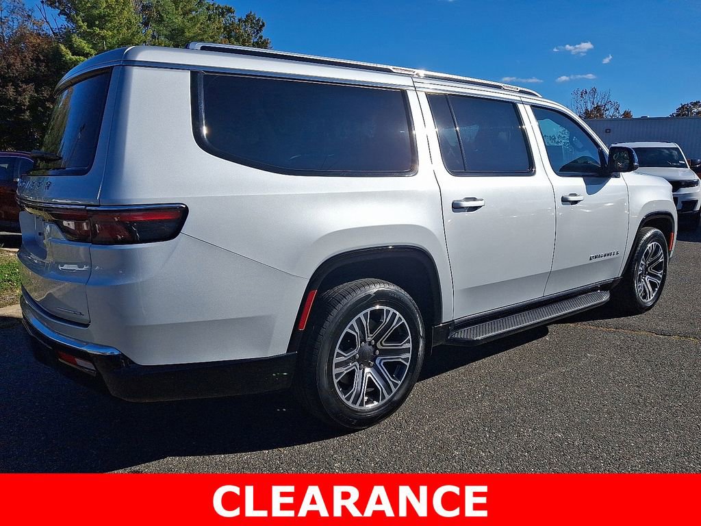 Used 2023 Jeep Wagoneer L Series II image 6