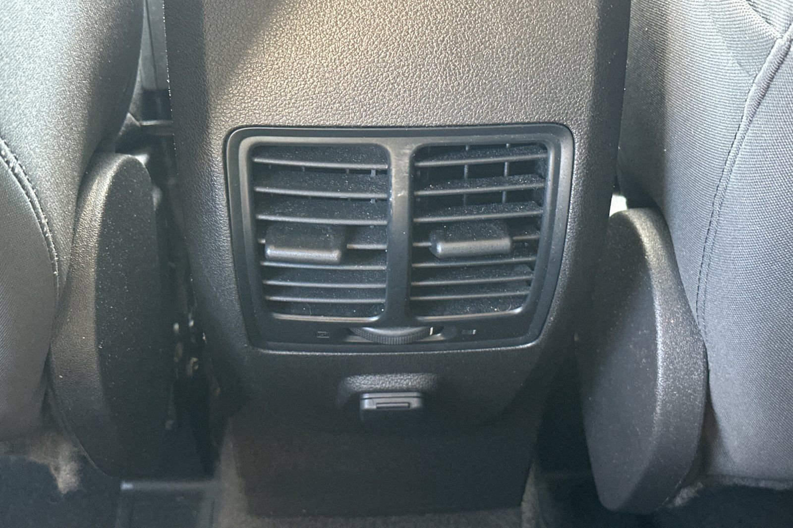 Used 2017 Ford Escape SE image 14