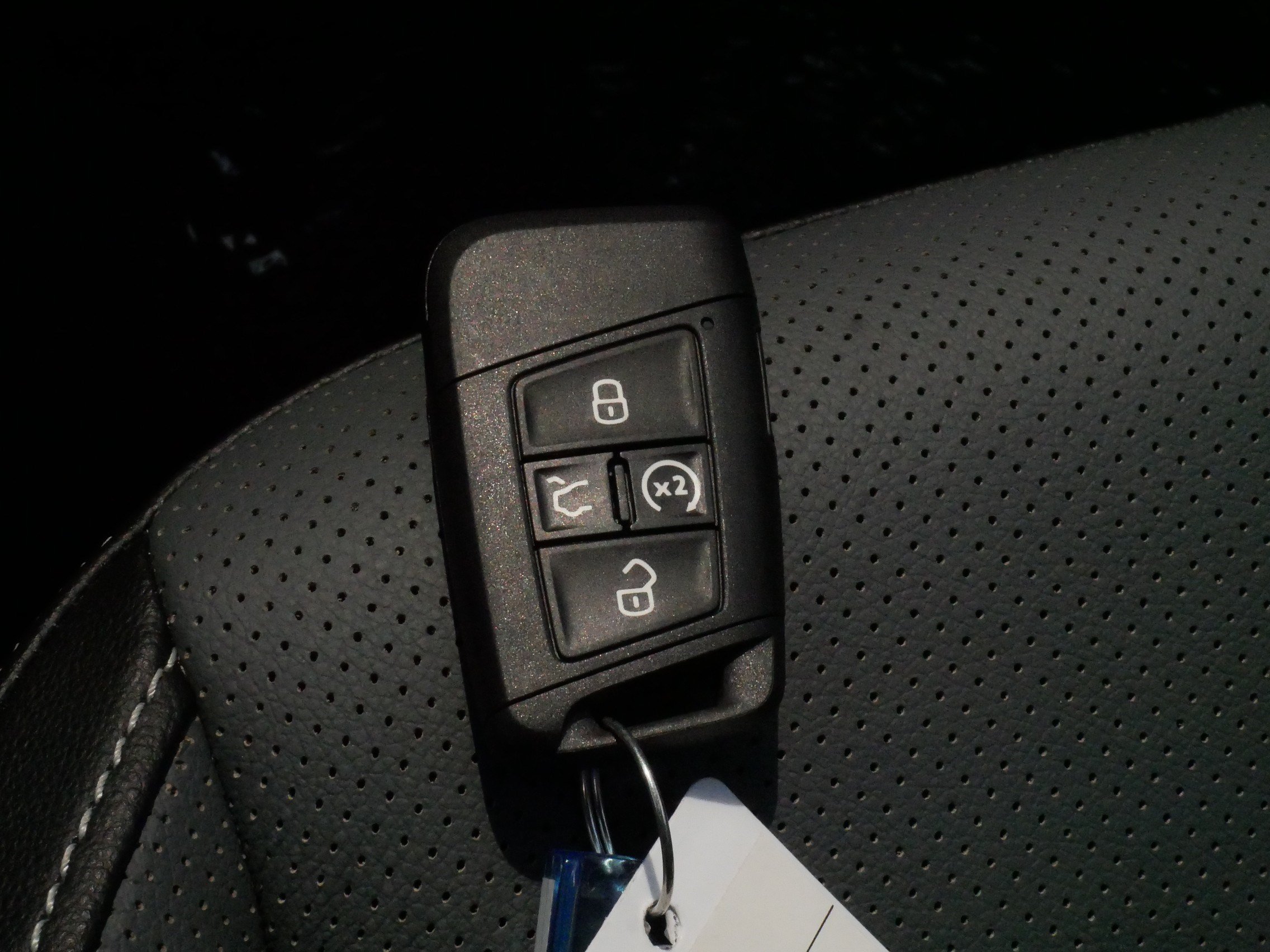 Used 2026 Volkswagen Jetta SEL FWD image 34