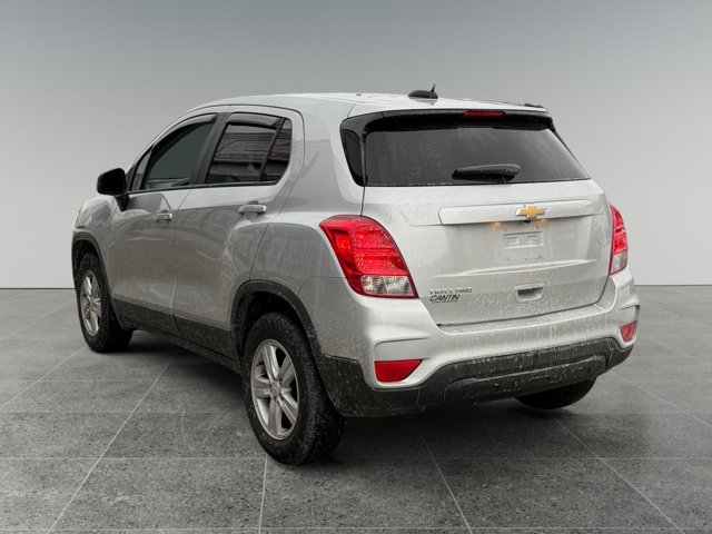 Certified 2022 Chevrolet Trax LS w/ Tint and Cruise Package image 3