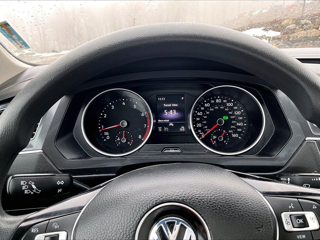Used 2020 Volkswagen Tiguan S image 16