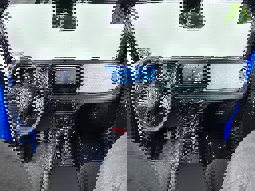 Used 2024 Jeep Wrangler Willys image 5