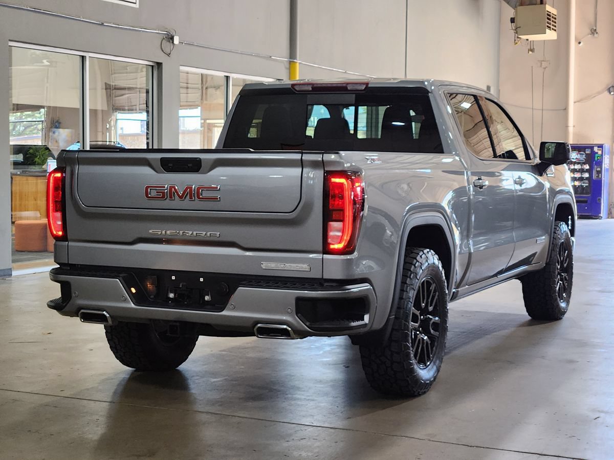 Used 2025 GMC Sierra 1500 Elevation w/ Elevation Premium Package AWD/4WD image 8