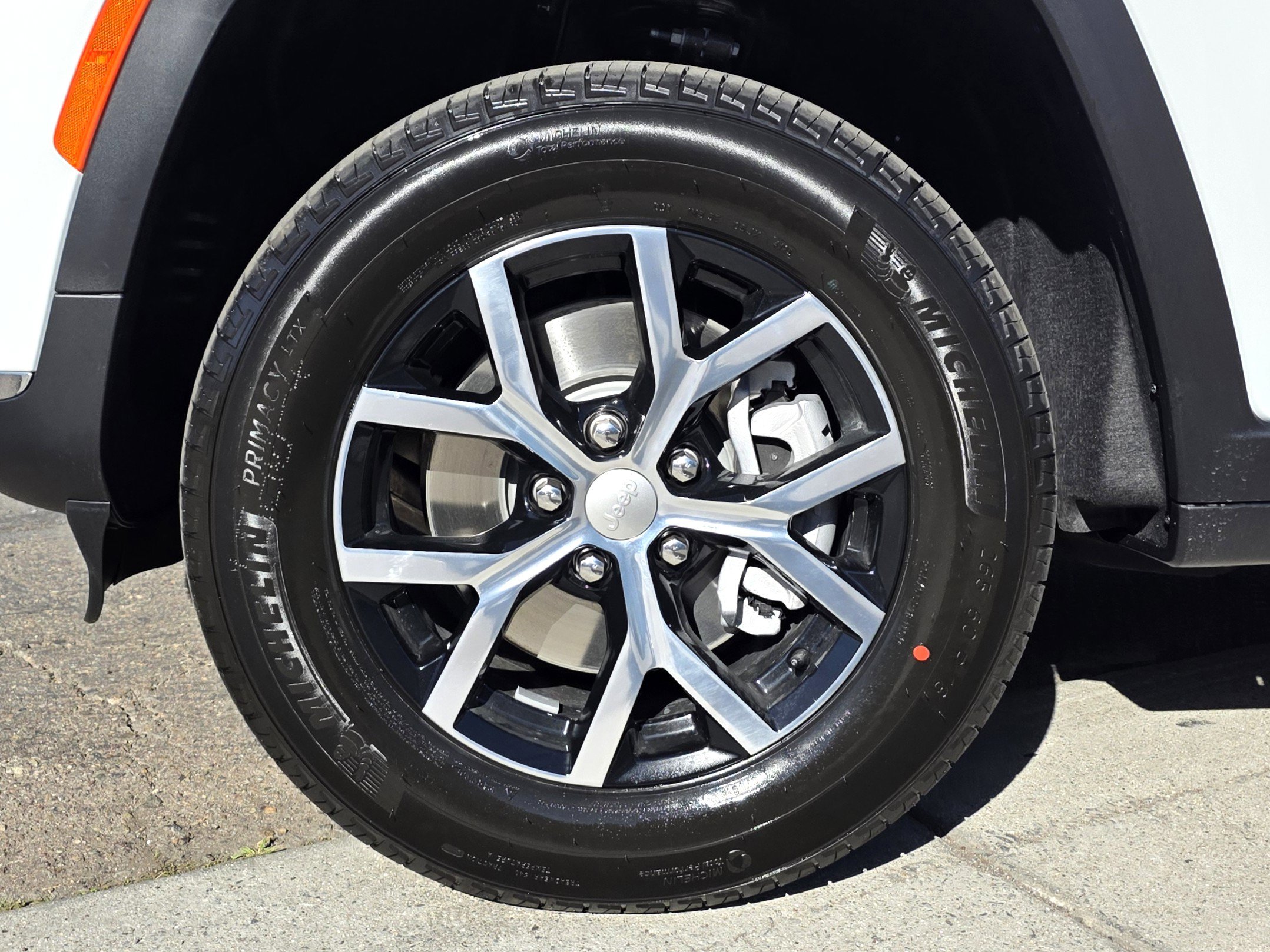 New 2025 Jeep Grand Cherokee L Limited image 9