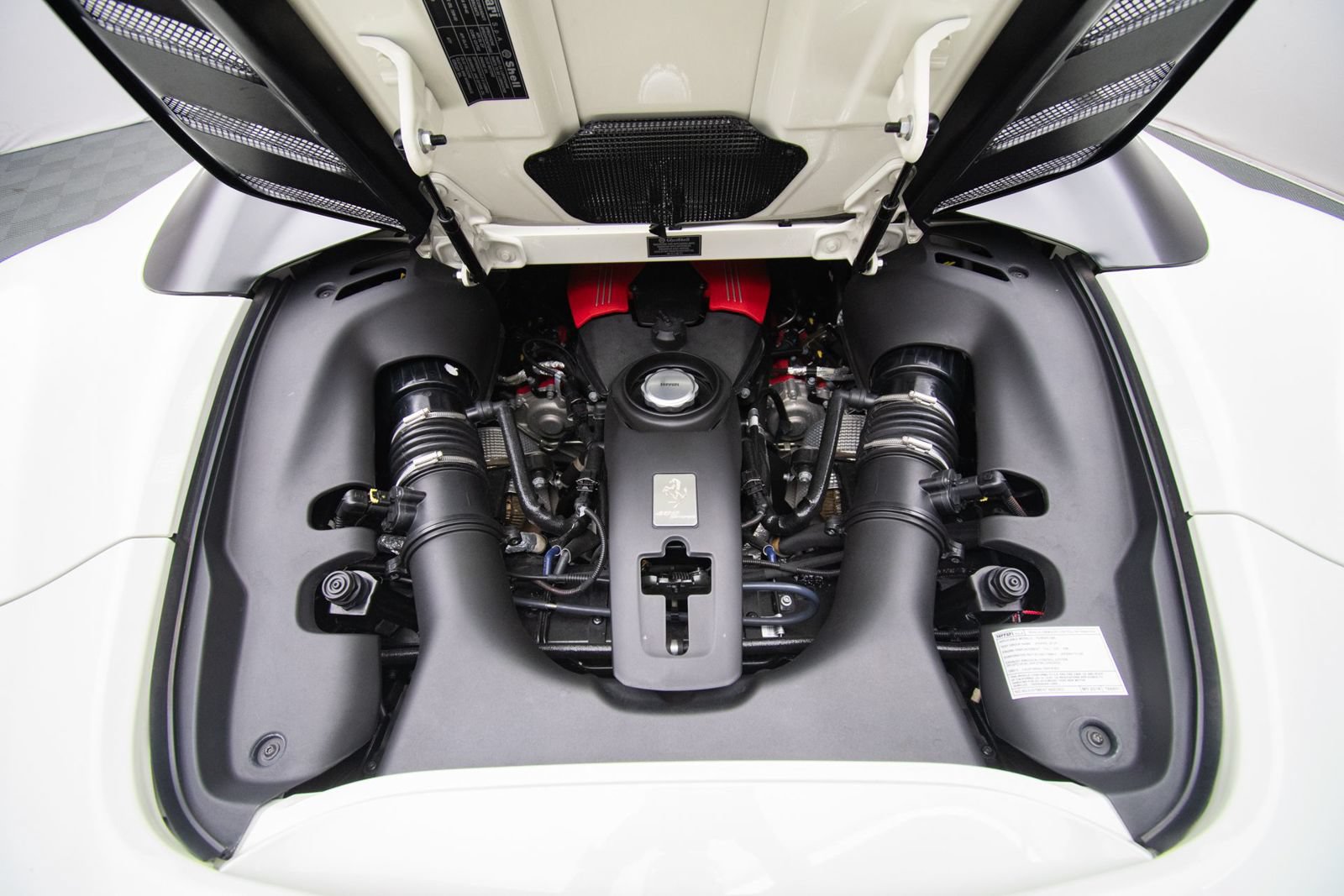 Used 2018 Ferrari 488 Spider RWD image 46