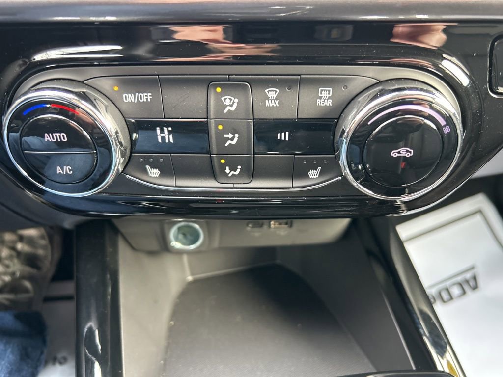 Used 2025 Chevrolet Trax ACTIV w/ Driver Confidence Package image 13