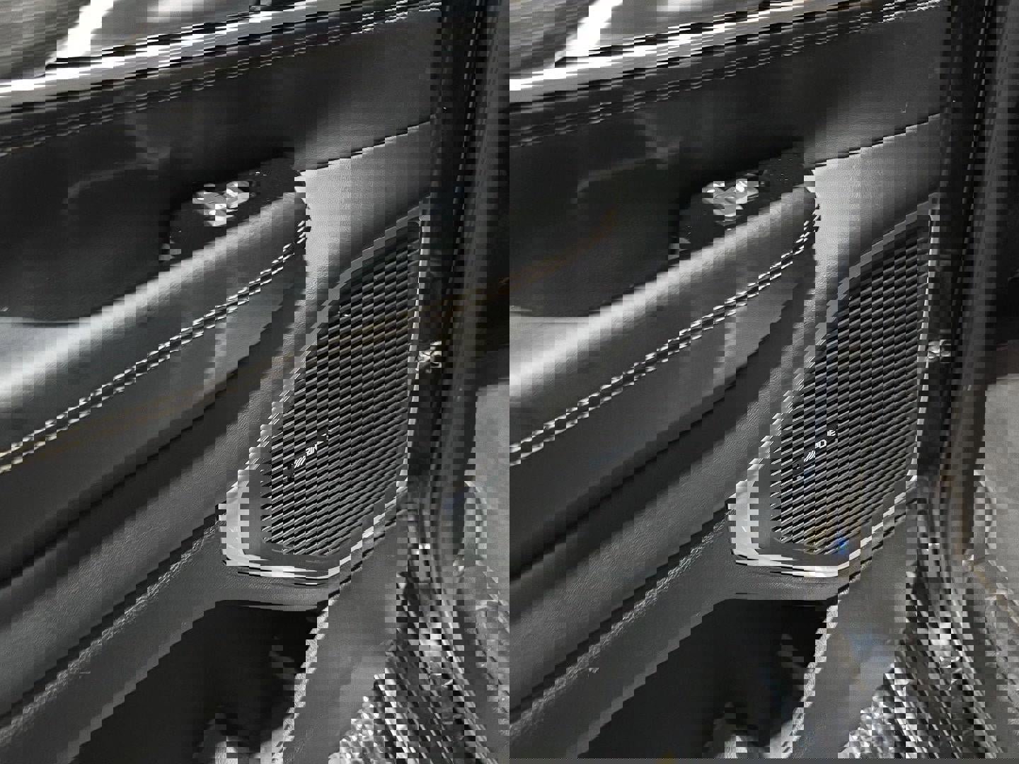 Used 2023 Jeep Wagoneer L Series II image 15