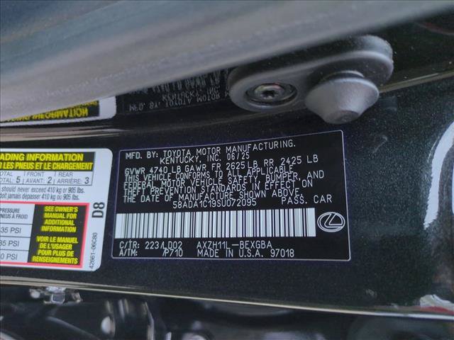 Used 2025 Lexus ES 300h w/ Premium Package FWD image 25