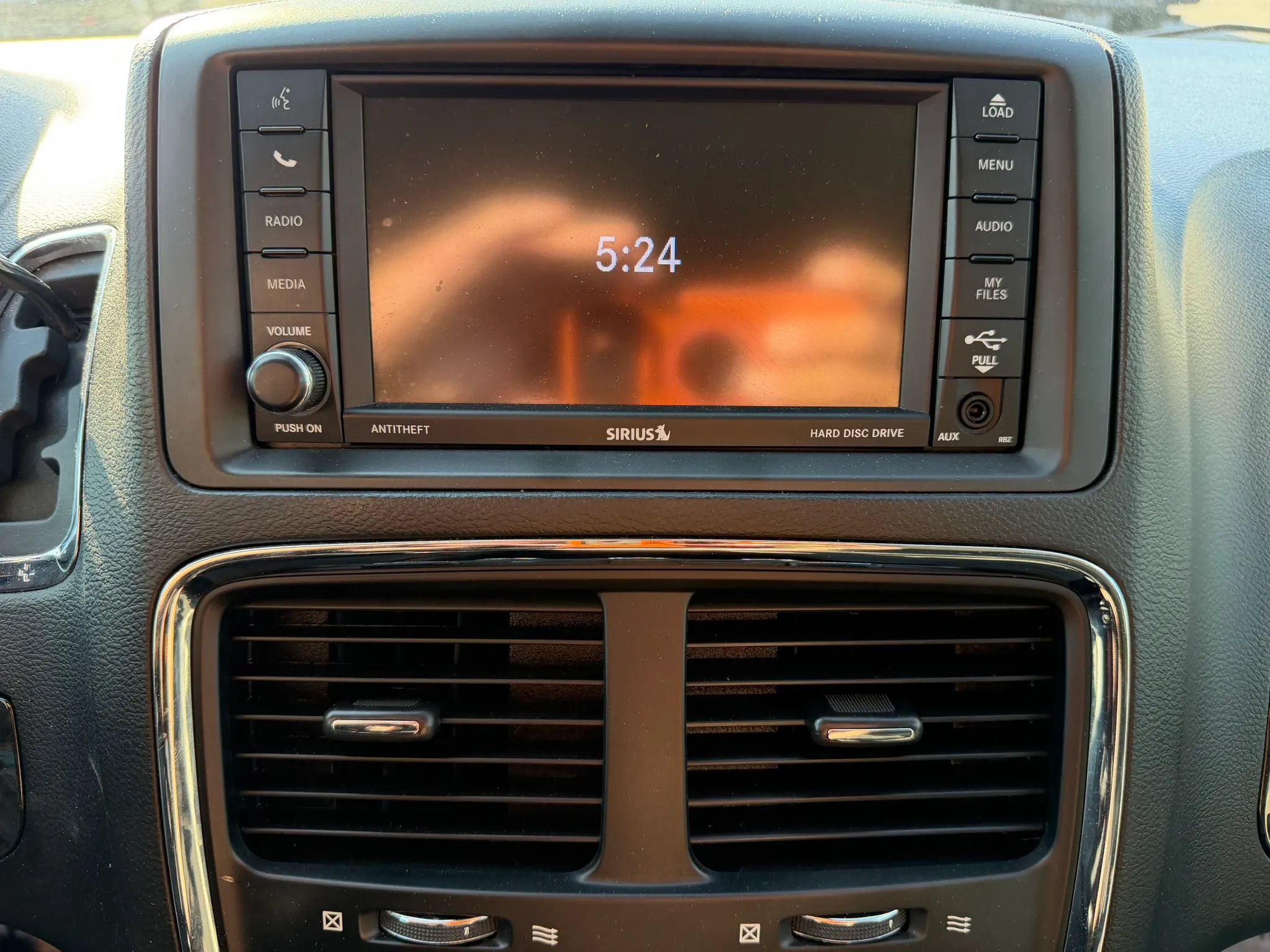 Used 2019 Dodge Grand Caravan SE w/ UConnect Hands-Free Group FWD image 18