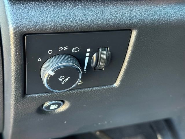 Used 2019 Jeep Grand Cherokee Laredo w/ Security & Convenience Group image 15