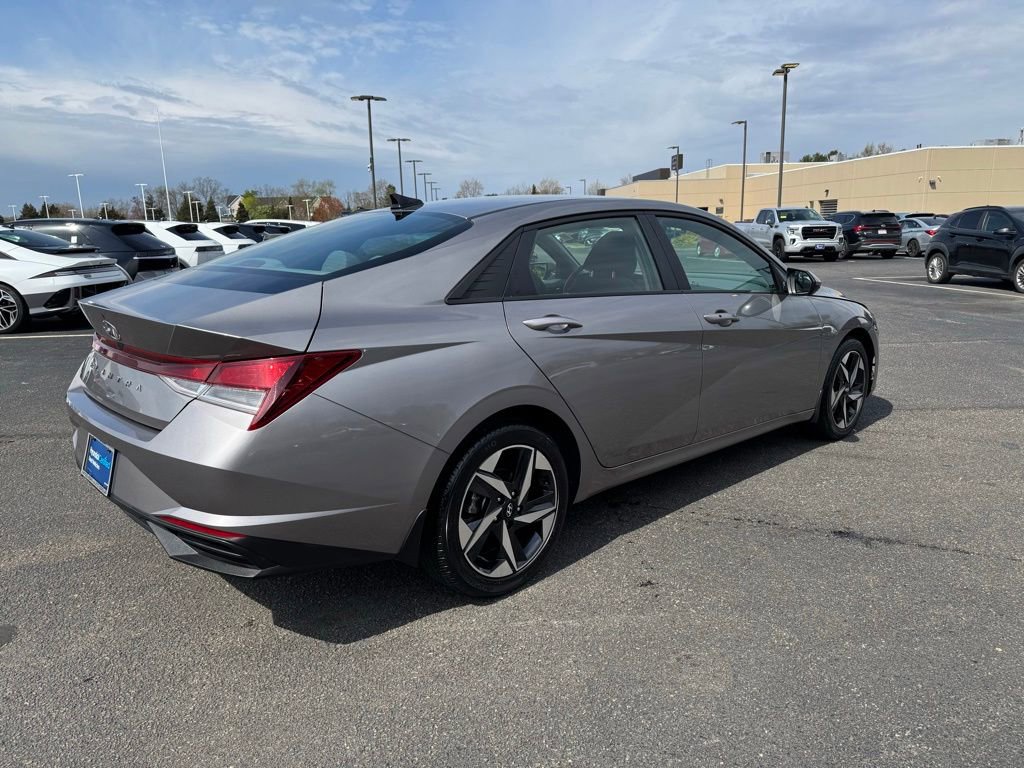 Certified 2023 Hyundai Elantra SEL w/ Convenience Package FWD image 9