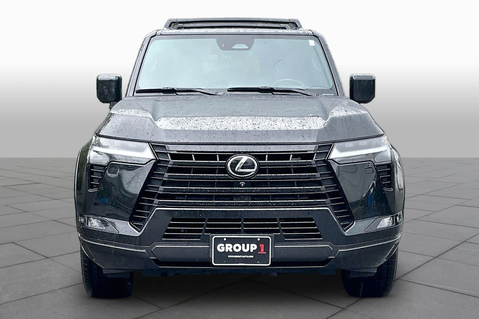 Used 2024 Lexus GX 550 w/ Accessory Package (Z1) AWD/4WD image 3