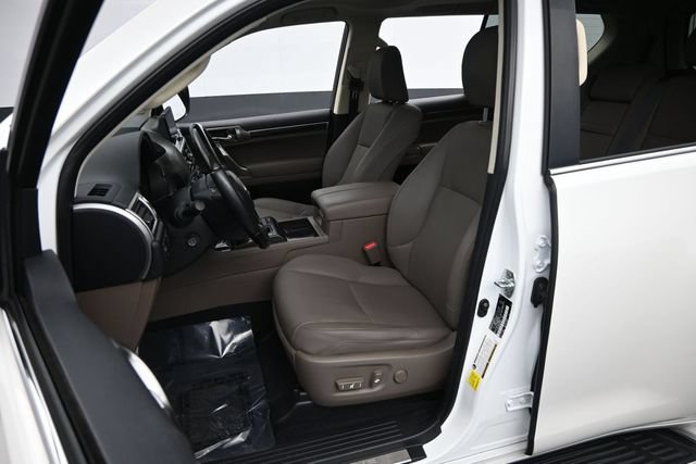 Certified 2023 Lexus GX 460 Premium w/ Premium Package AWD/4WD image 19