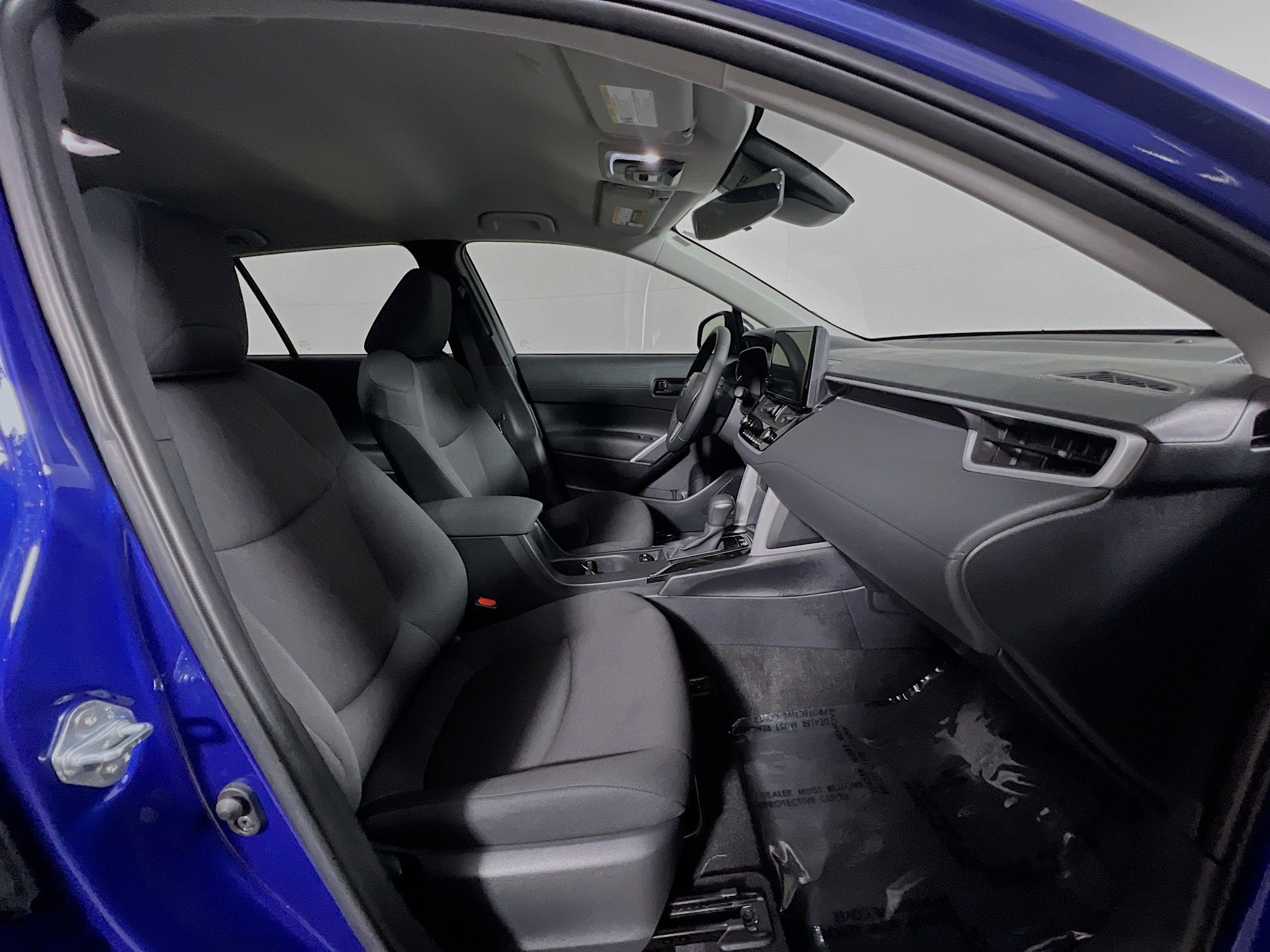 Used 2024 Toyota Corolla Cross LE FWD image 31