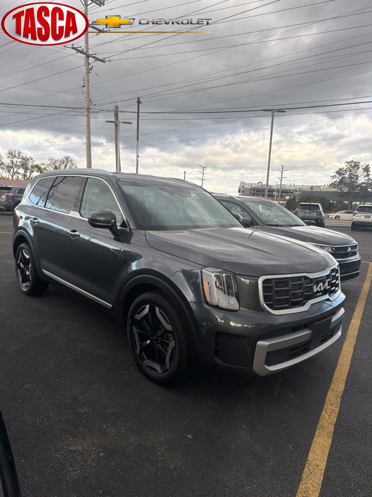 Used 2023 Kia Telluride S