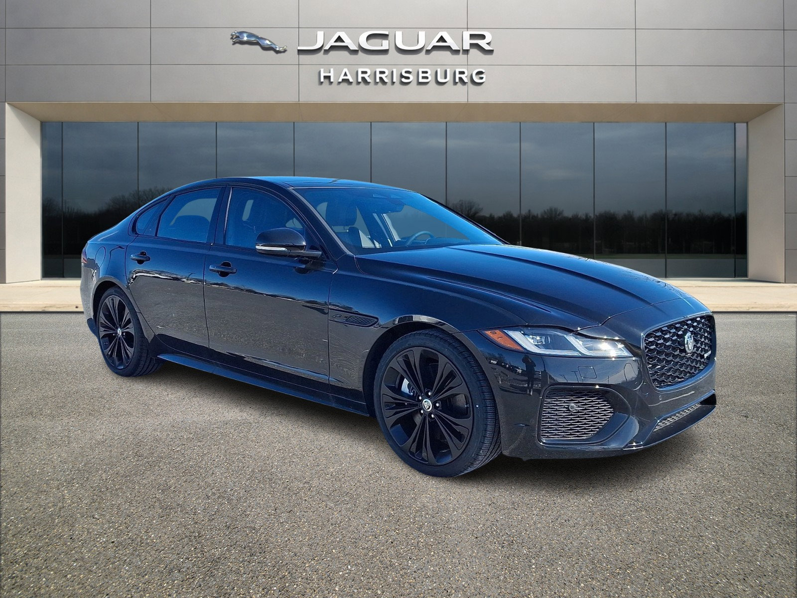 New 2024 Jaguar XF R-Dynamic SE image 5