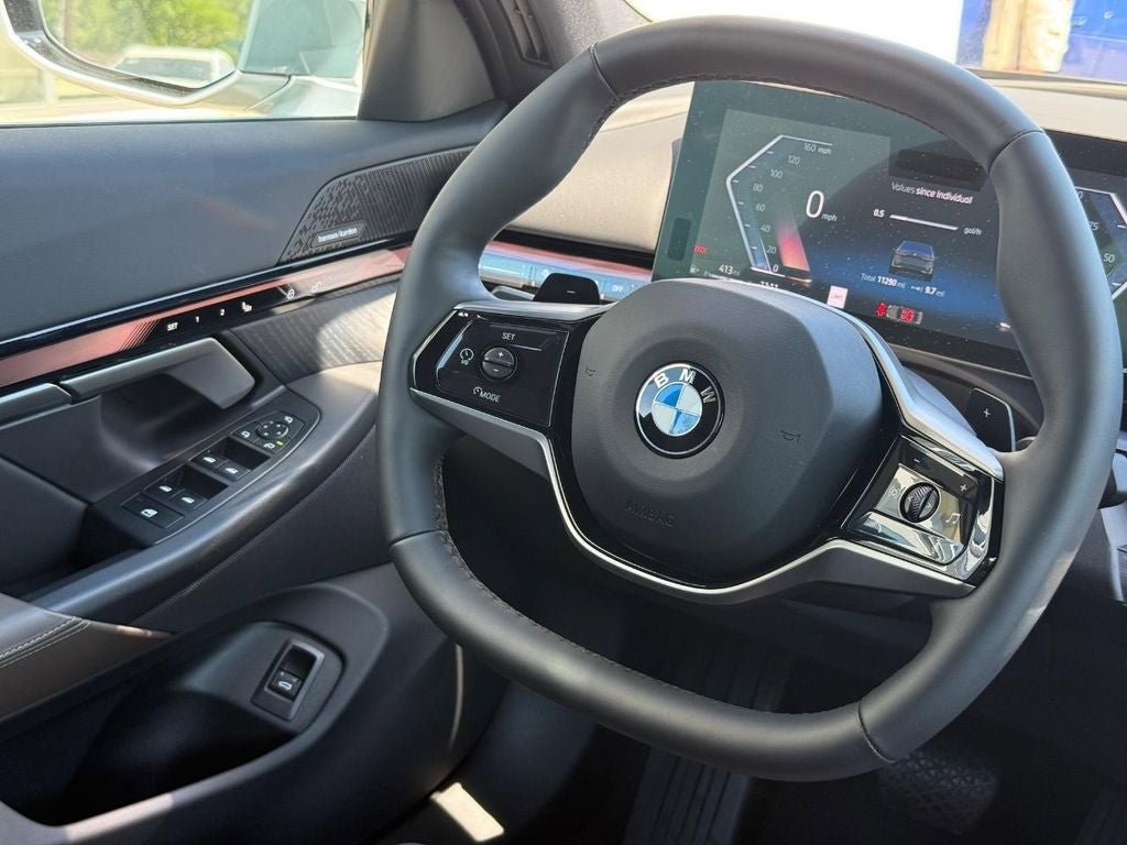 Used 2025 BMW 540i xDrive AWD/4WD image 14