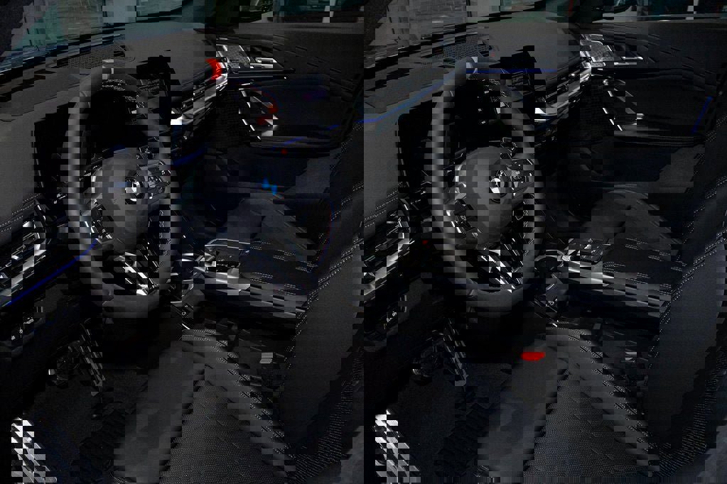 Used 2025 BMW X1 M35i w/ Premium Package image 16