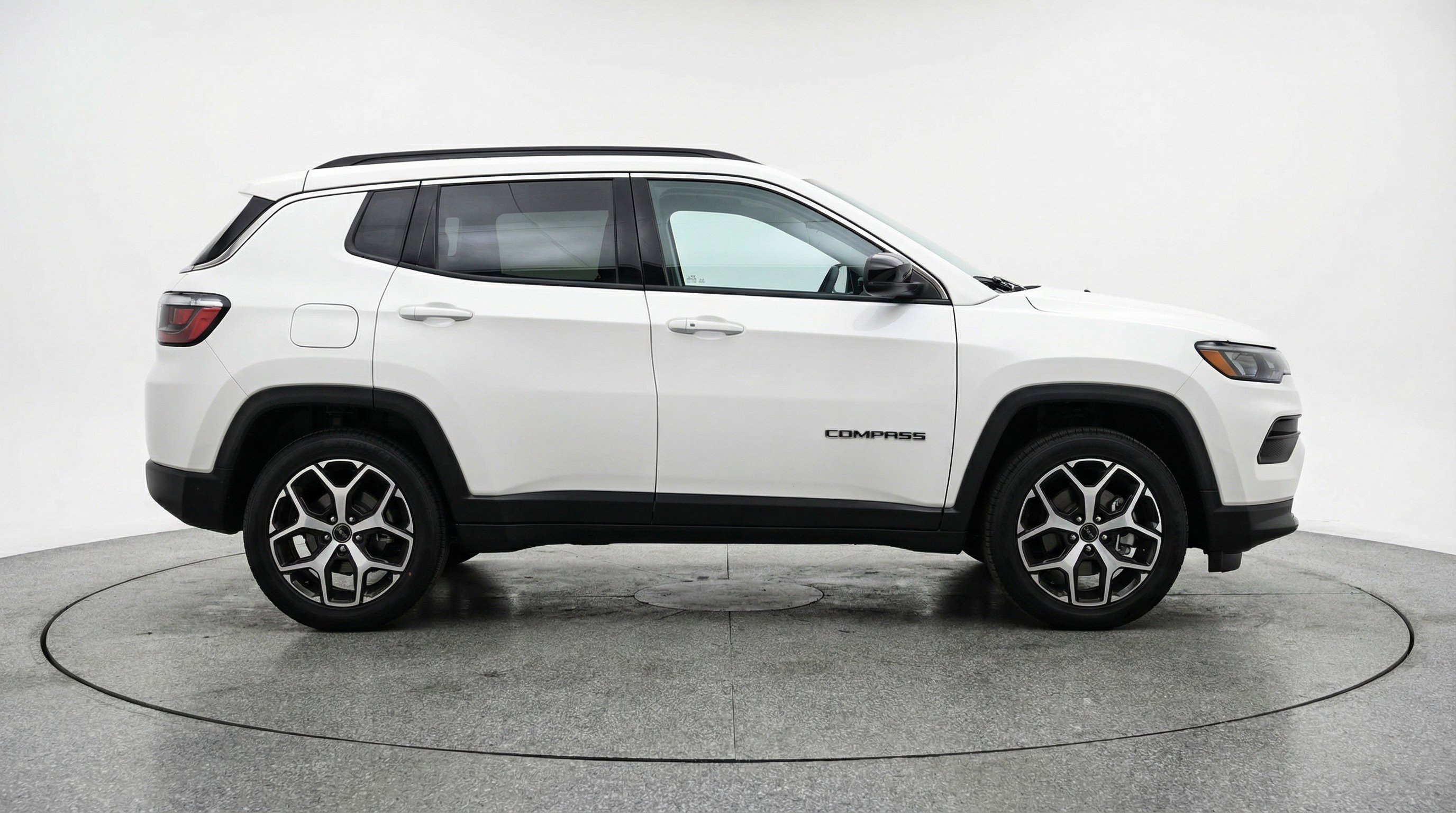 Used 2025 Jeep Compass Limited image 11