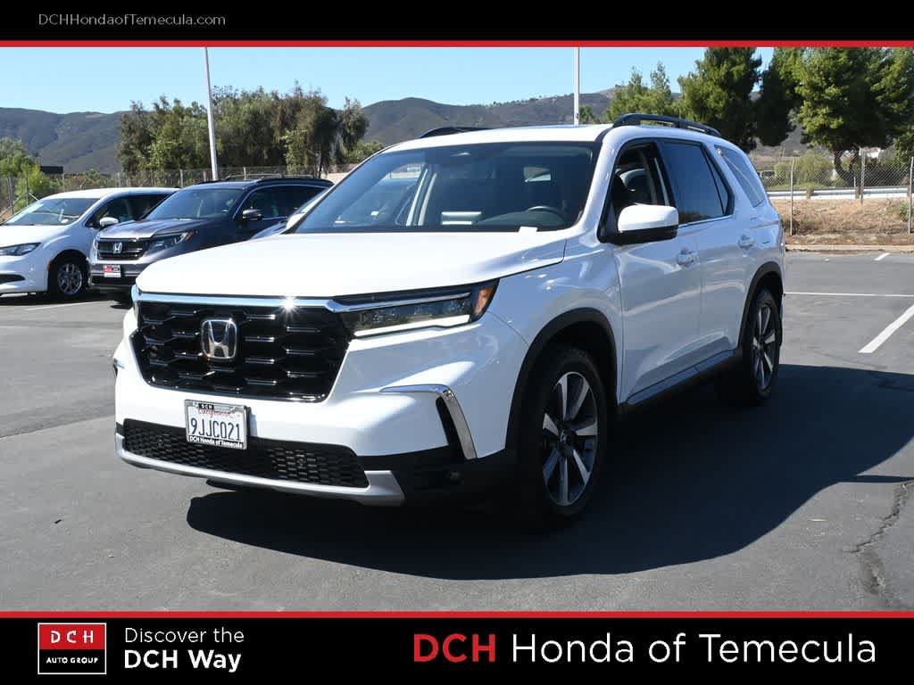Certified 2024 Honda Pilot Touring image 1
