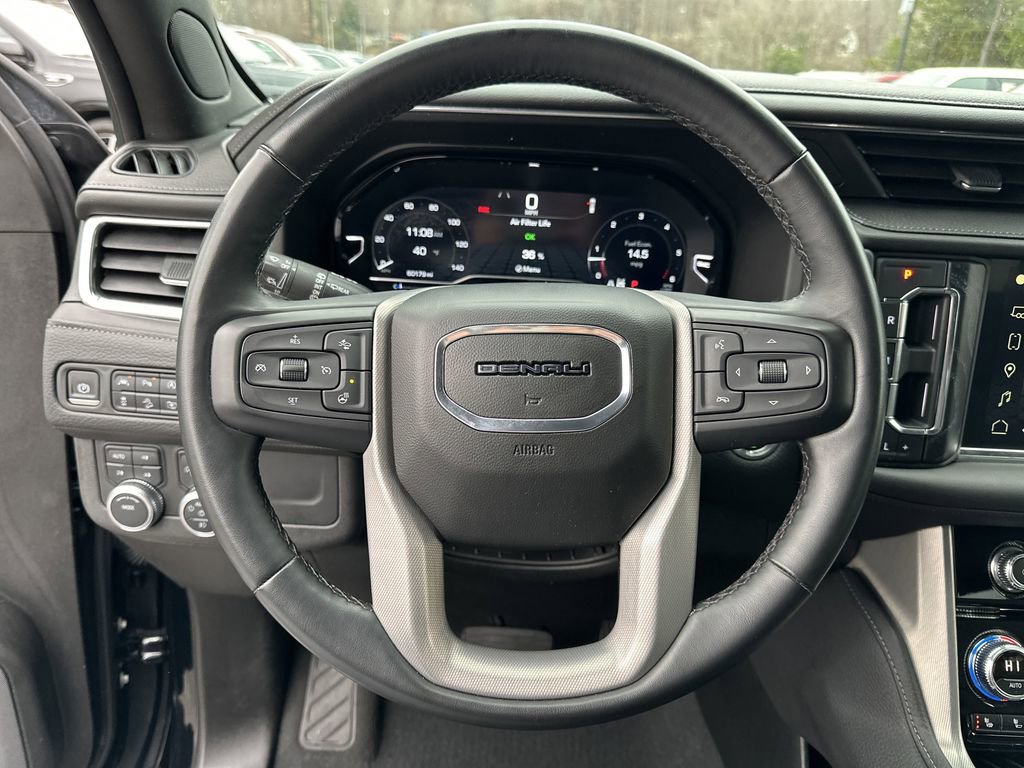 Used 2023 GMC Yukon Denali image 12