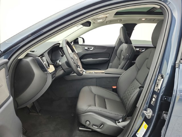 New 2027 Volvo XC60 T8 Plus AWD/4WD image 29